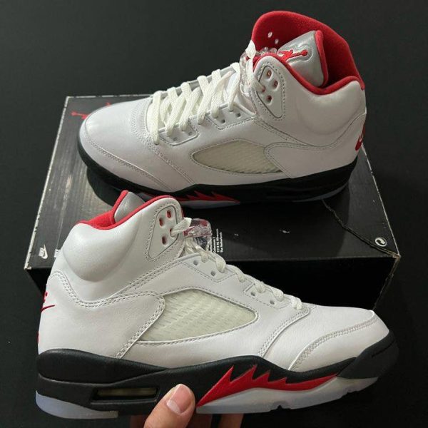 Authentic Jordan sneakers - Image 6