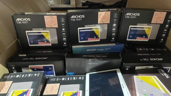 Archos tablet pallet - Image 10